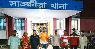 সাতক্ষীরা সীমান্তে ৫ বাংলাদেশিকে বিজিবির কাছে হস্তান্তর করলো বিএসএফ